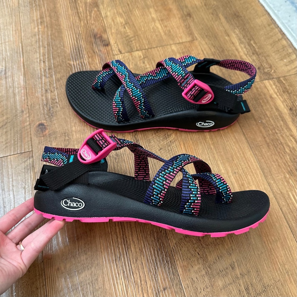 Chaco Z/2 Classic Sandals Women 9 Black Pink Blue Strappy Hiking Outdoor Granola